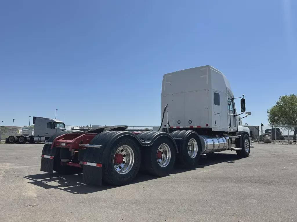 Used 2021 MACK Conventional - Sleeper Truck image 8