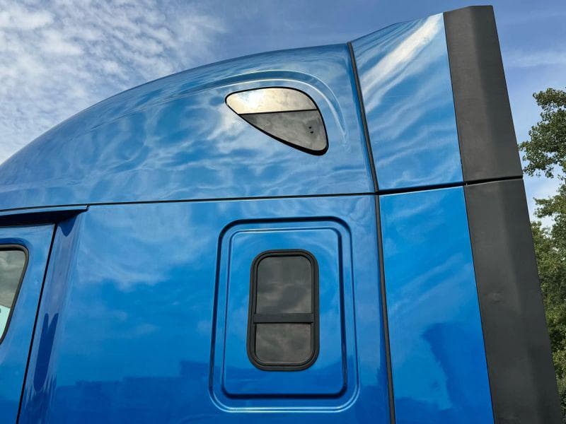 2021 Freightliner Cascadia image 22