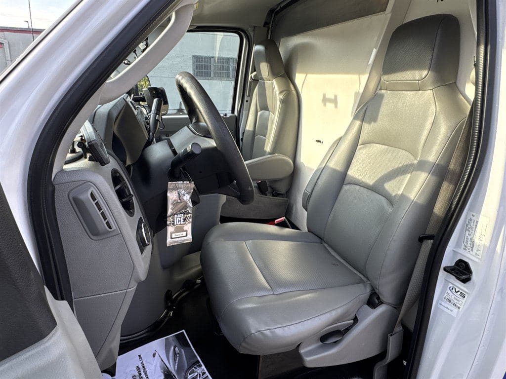 2023 Ford E350 Cutaway image 55