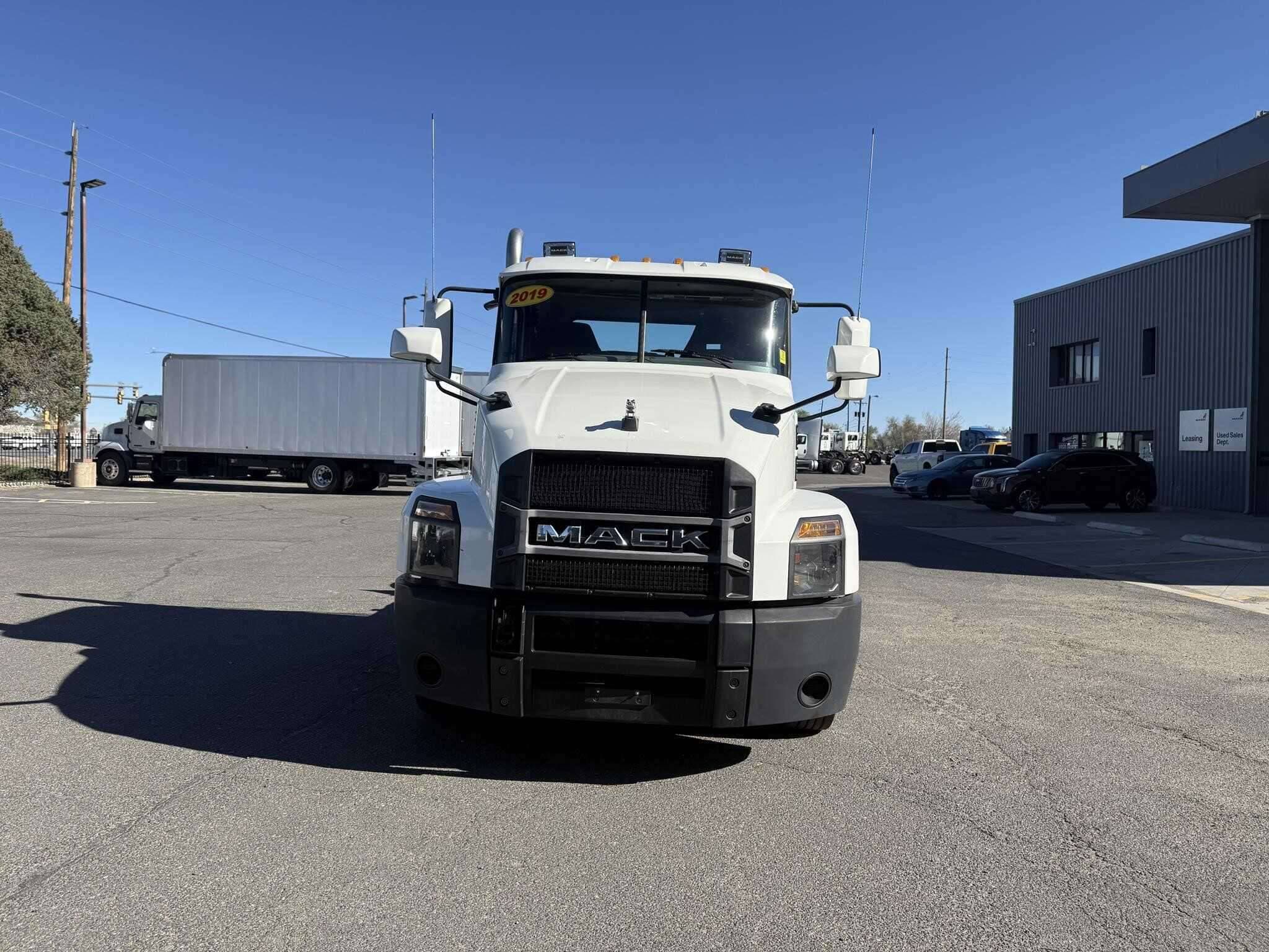 Used 2019 MACK ANTHEM Conventional - Day Cab in Commerce City, CO image 4
