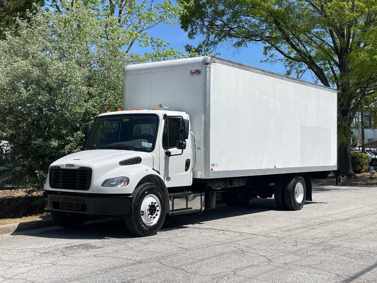 2022 Freightliner M2106 image 6