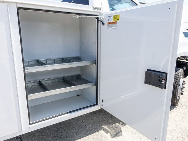 2024 Chevrolet Silverado 4500HD Work Truck image 9