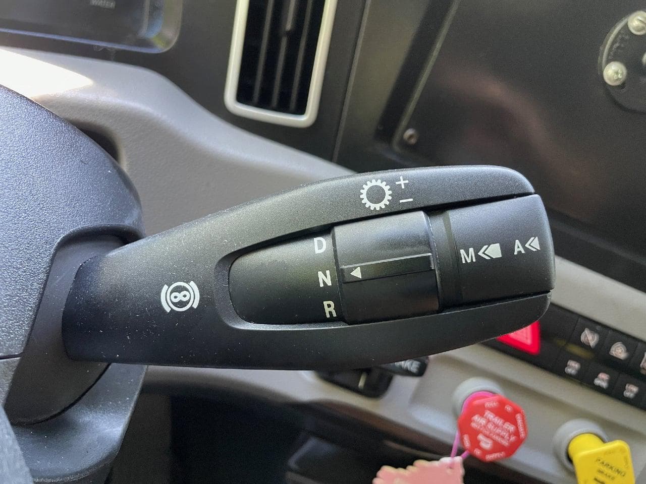 2020 Freightliner Cascadia 126 image 23