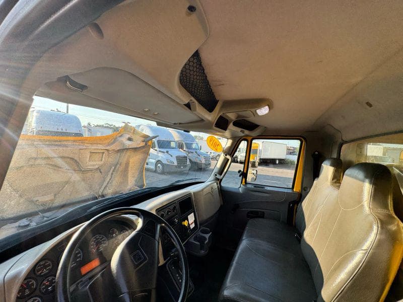 2019 International 4300 image 23