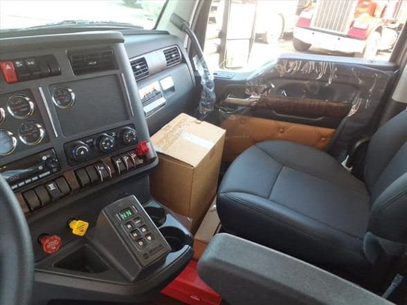 2026 Kenworth W990 image 16