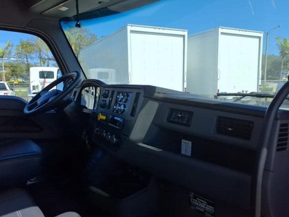 2025 Kenworth U7-10 image 16