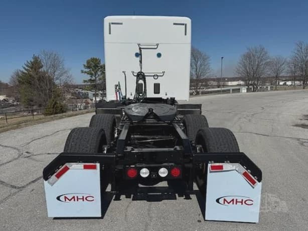 2021 Kenworth T880 image 5