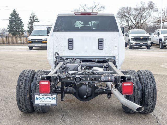 2026 Chevrolet Silverado 3500HD LT image 4