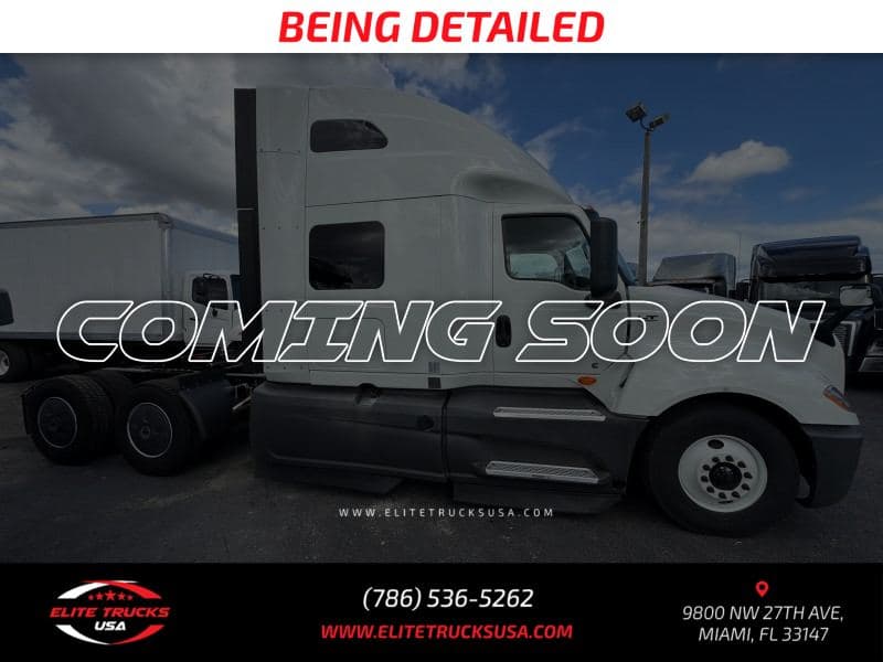 2022 International LT625 image 3