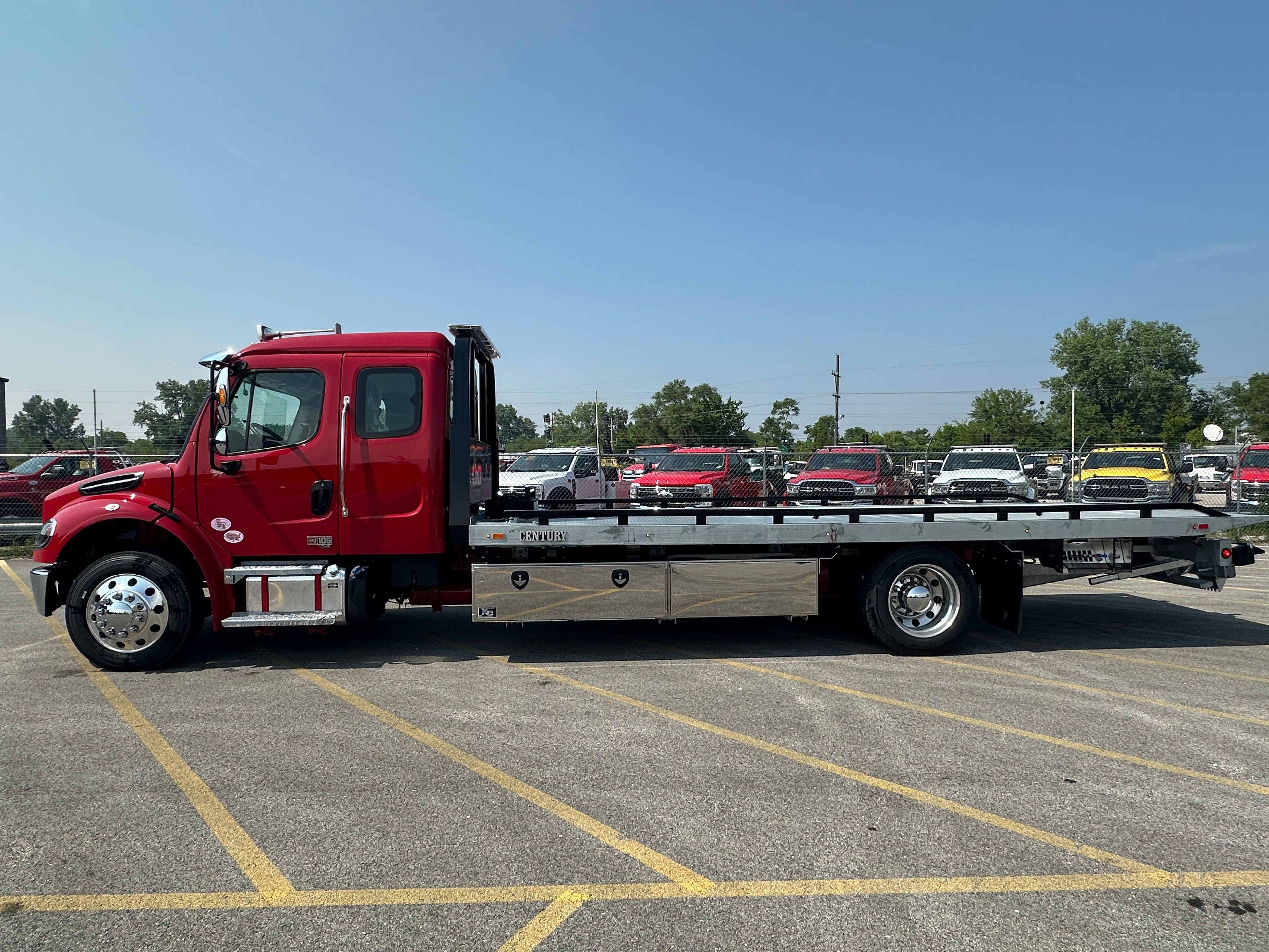 2025 Freightliner M2 106 image 3