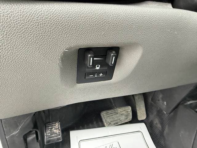 2012 Chevrolet Silverado image 21