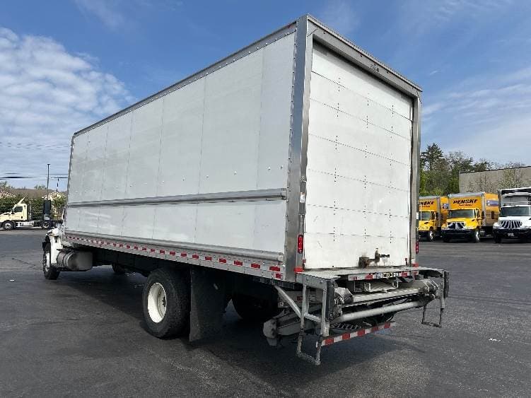 2022 International MV607 Box Truck - 220HP, 6 Speed Automatic, Roll up Door image 6