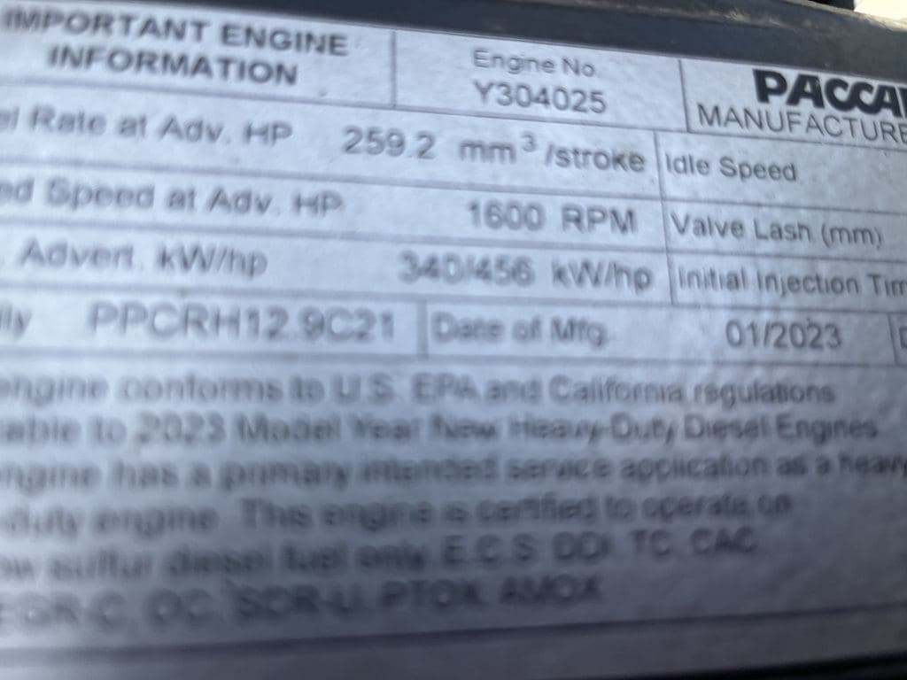 Used 2024 PETERBILT 389 image 27