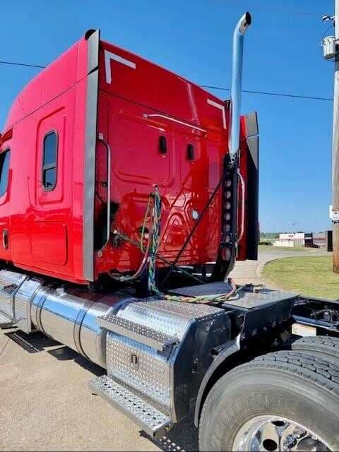 2024 Freightliner Cascadia image 7