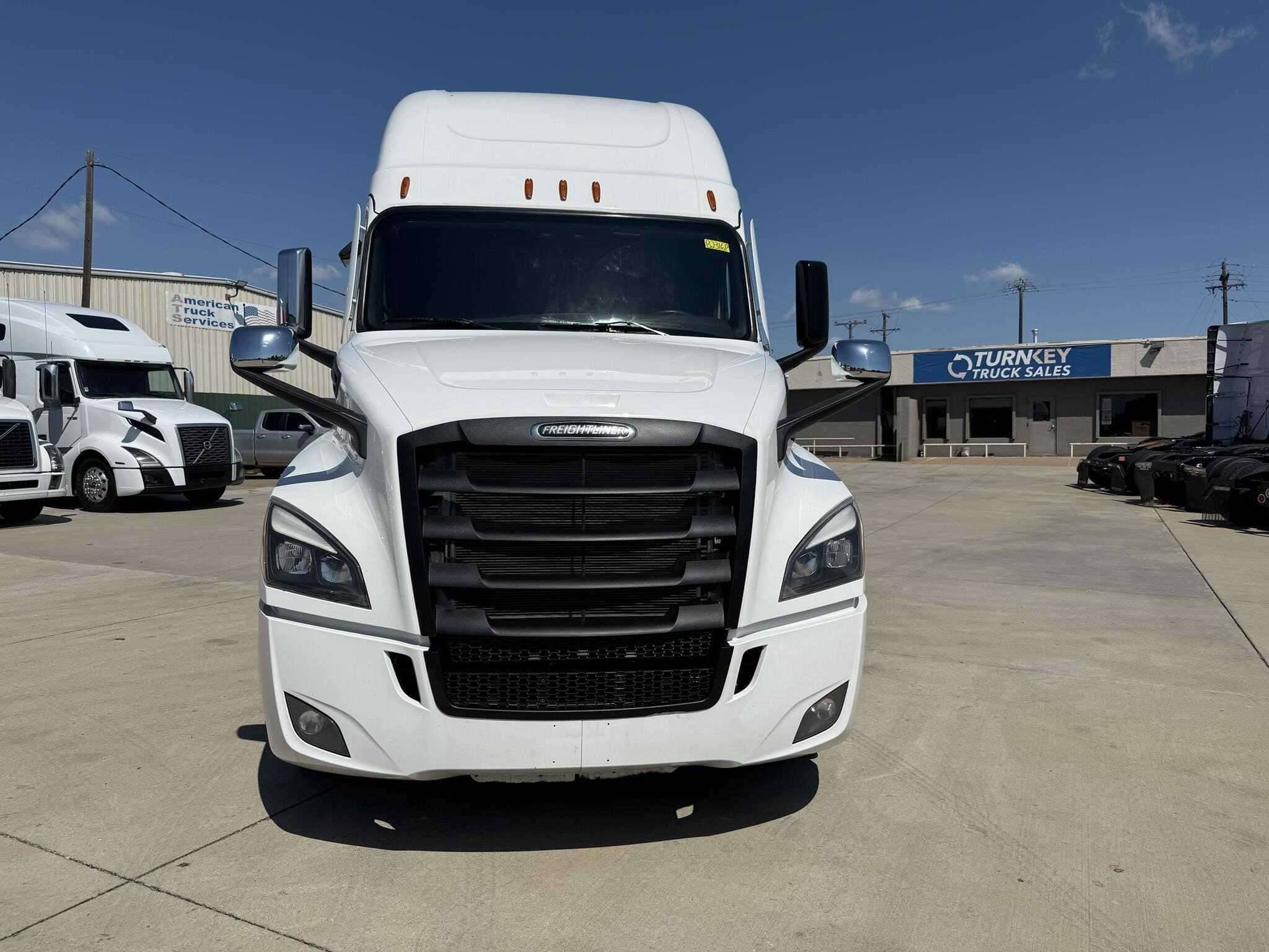 Used 2024 FREIGHTLINER CASCADIA 126 Conventional image 3
