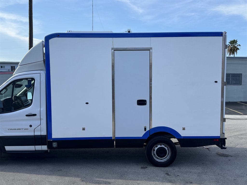 2023 Ford Transit T-350 image 8