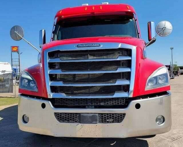 2024 Freightliner Cascadia image 8