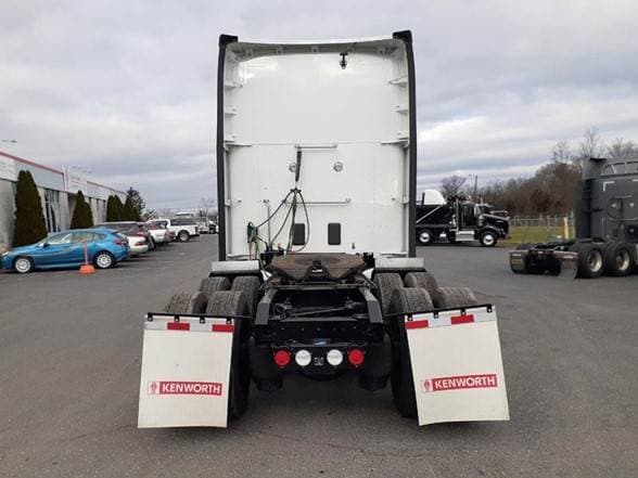 2021 Kenworth 310 image 4