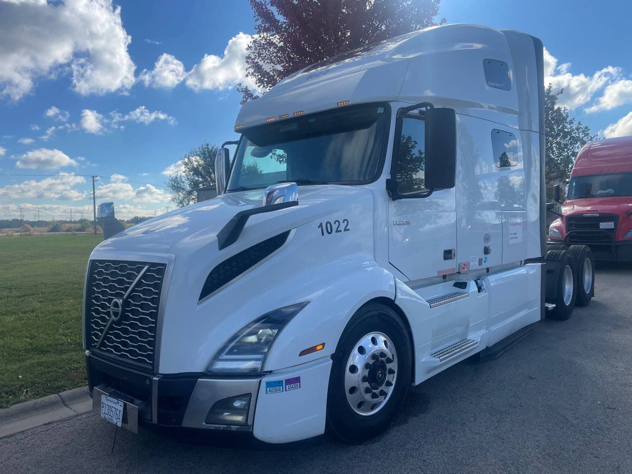 2019 Volvo VNL image 1