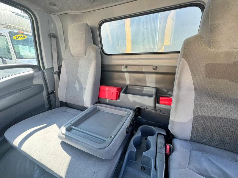 2019 Isuzu NPR image 16