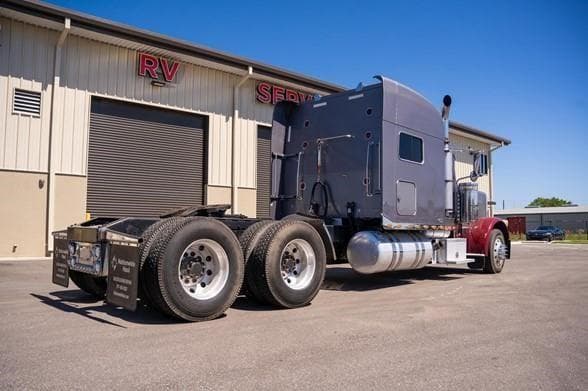 2009 Peterbilt 389 image 5