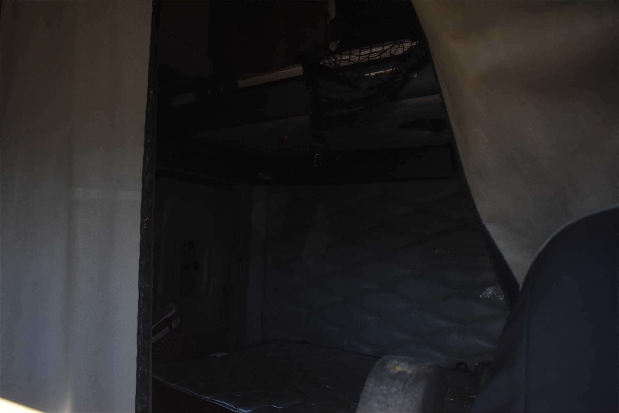 2011 Freightliner Cascadia image 5