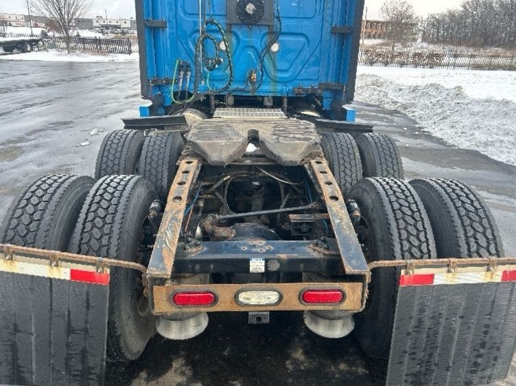 2020 Freightliner Cascadia 126 image 5