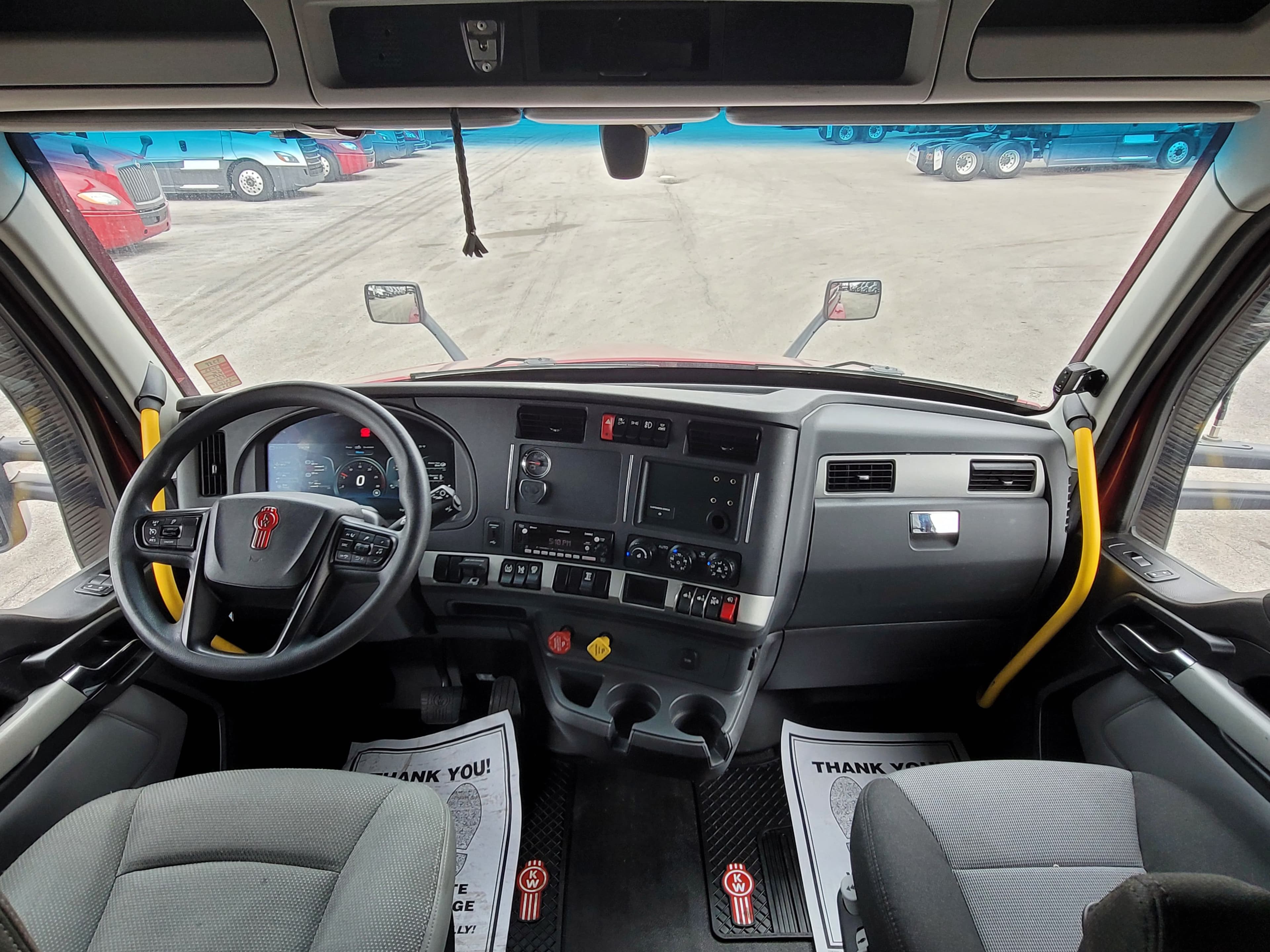 2023 Kenworth T680 image 10