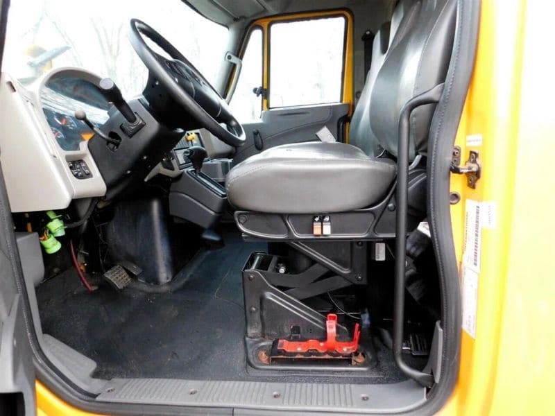 2019 International 4300 image 12