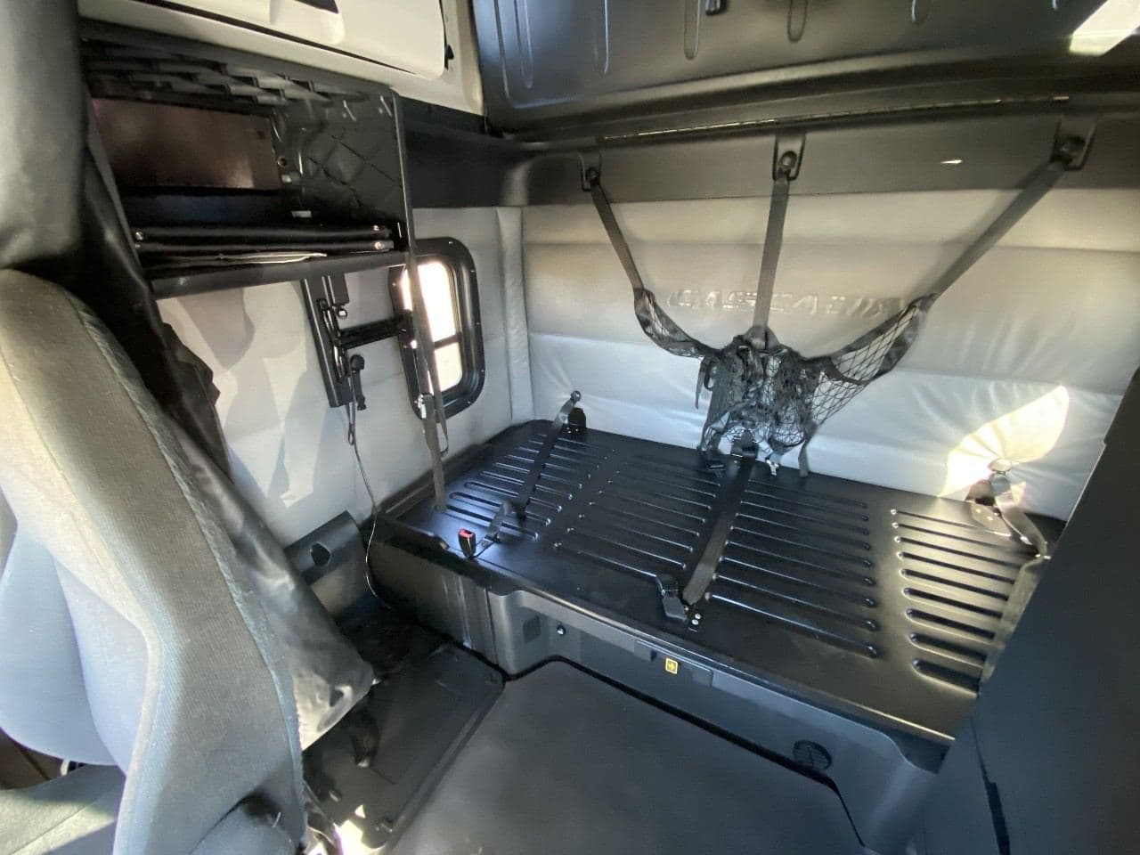 2022 Freightliner Cascadia image 14