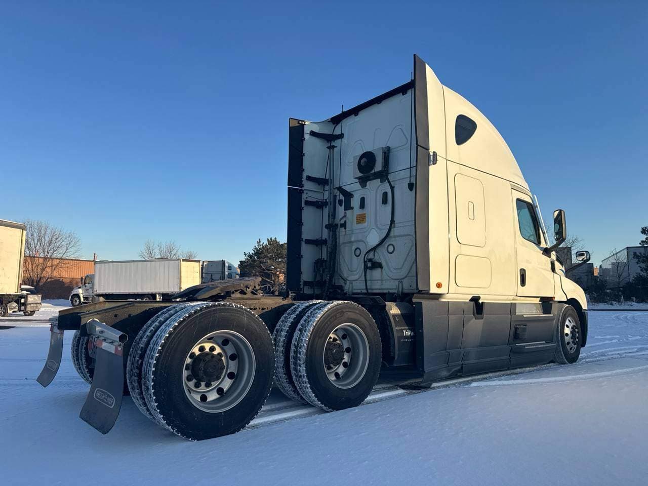 2022 Freightliner Cascadia image 4