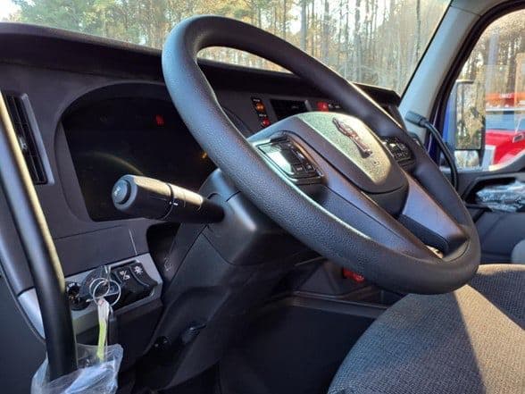 2026 Kenworth T880 image 11