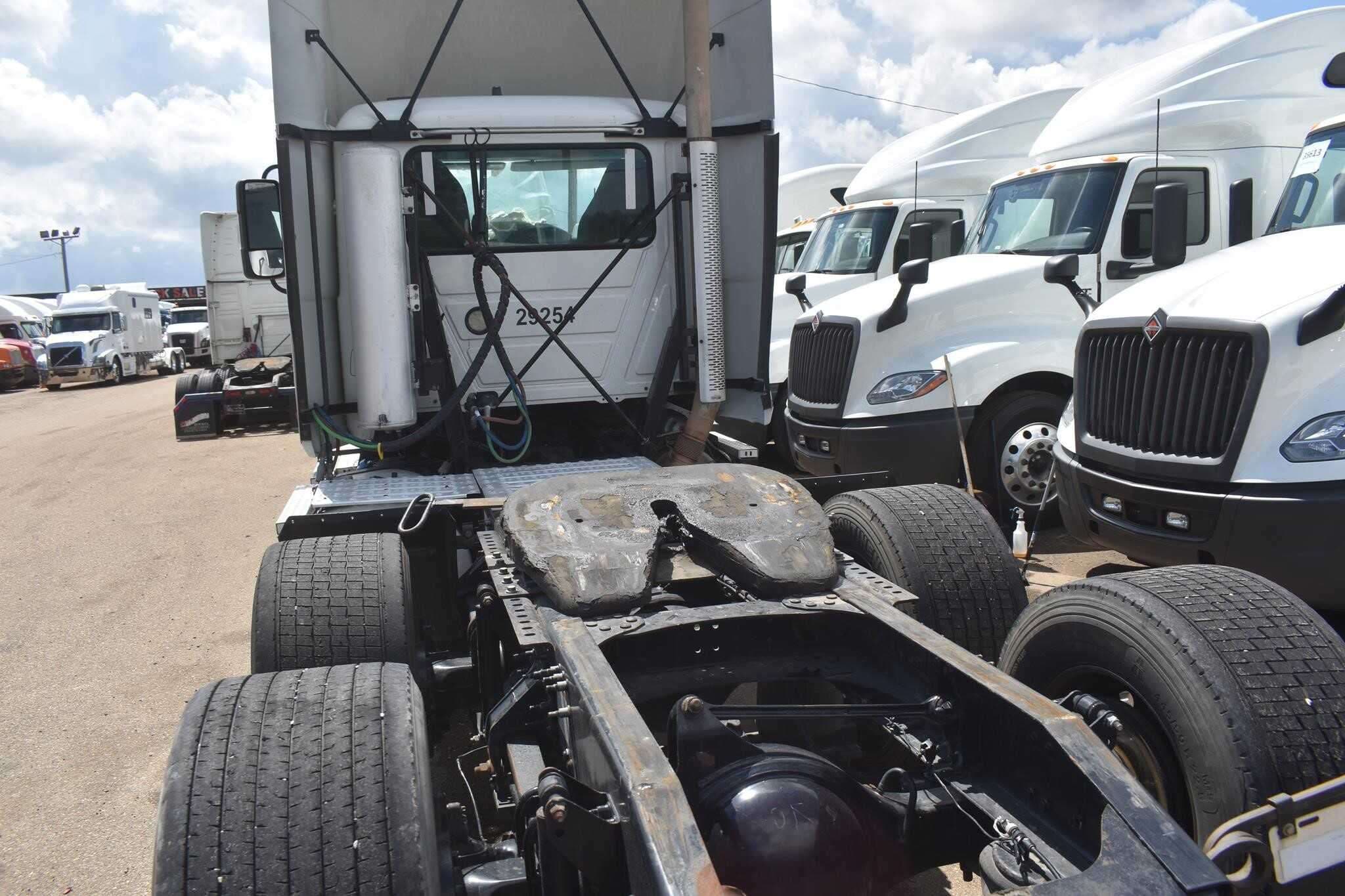 Used 2019 MACK ANTHEM Conventional - Day Cab in Covington, TN image 3