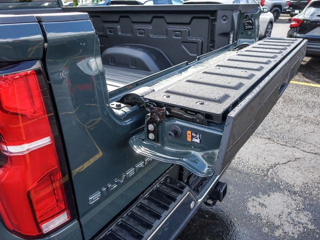 2026 Chevrolet Silverado 2500HD LTZ image 15