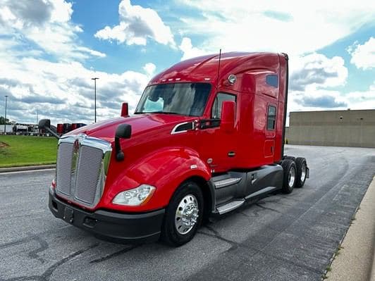 2021 Kenworth T680 image 16