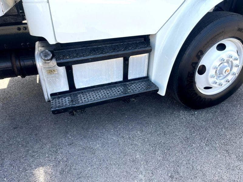 2018 Freightliner Cascadia 125 image 7