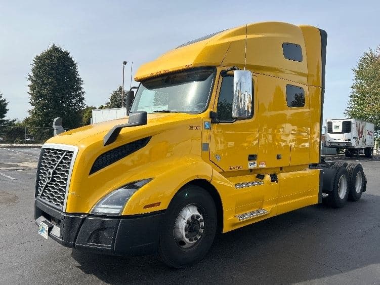 2022 Volvo VNL image 3