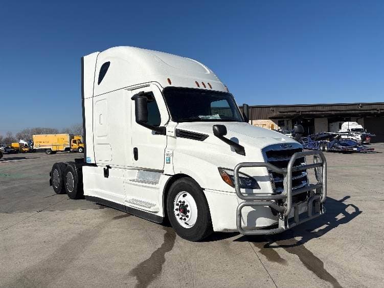2023 Freightliner Cascadia 126 image 1