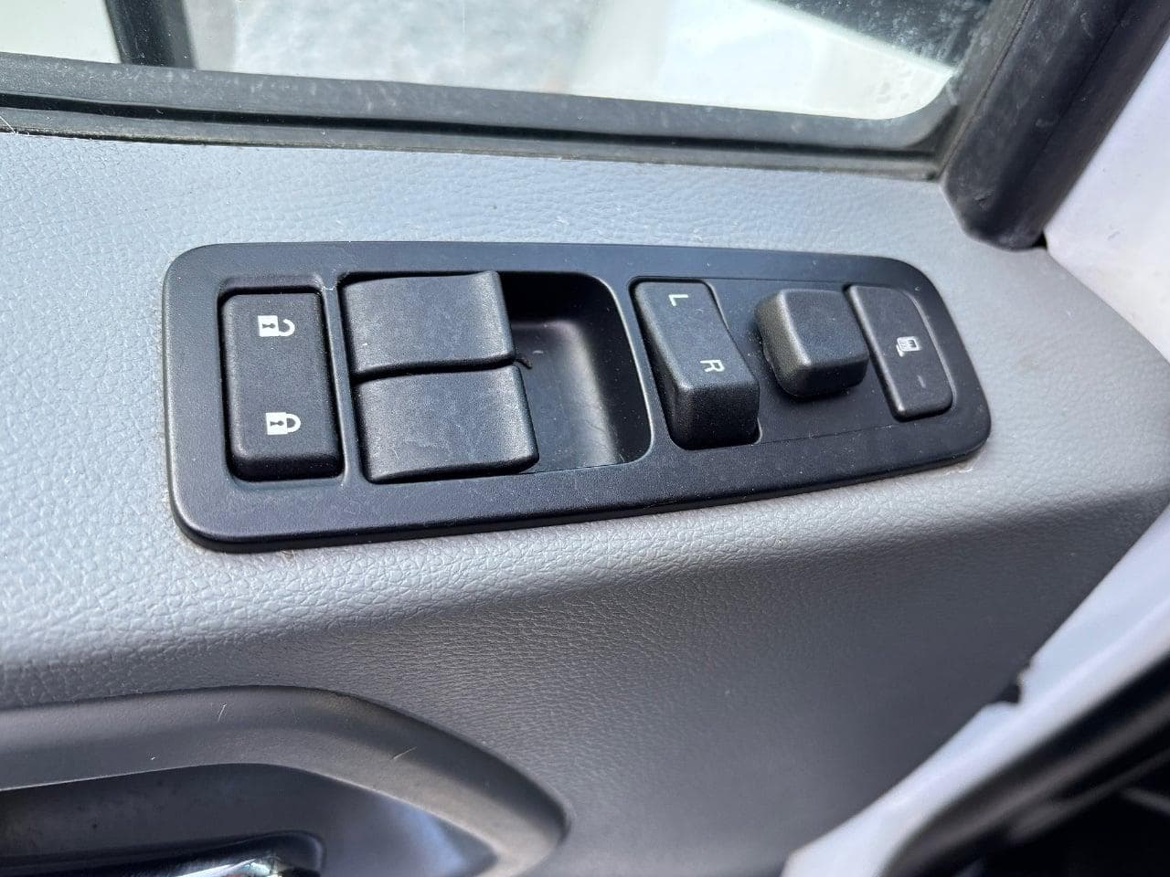 2019 Kenworth T680 image 14