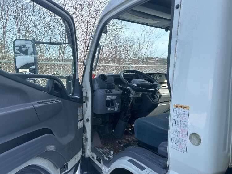 2017 MITSUBISHI FUSO FEC72S image 10