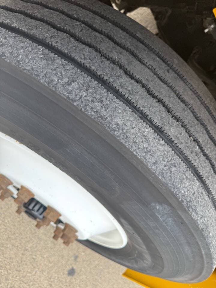 2018 Freightliner M2 106 image 10