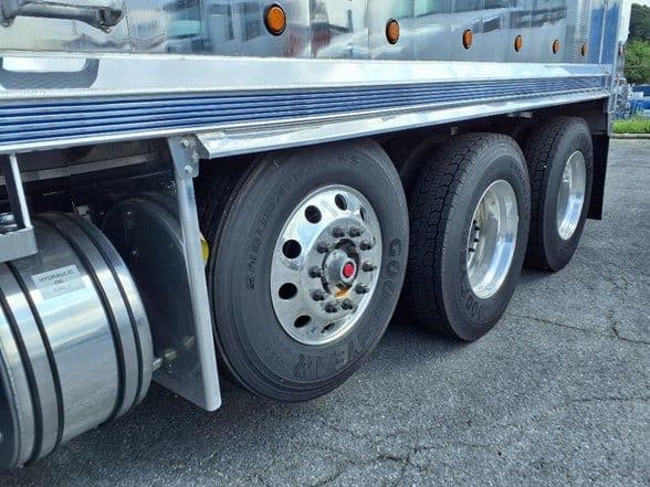 2026 Kenworth W990 image 8