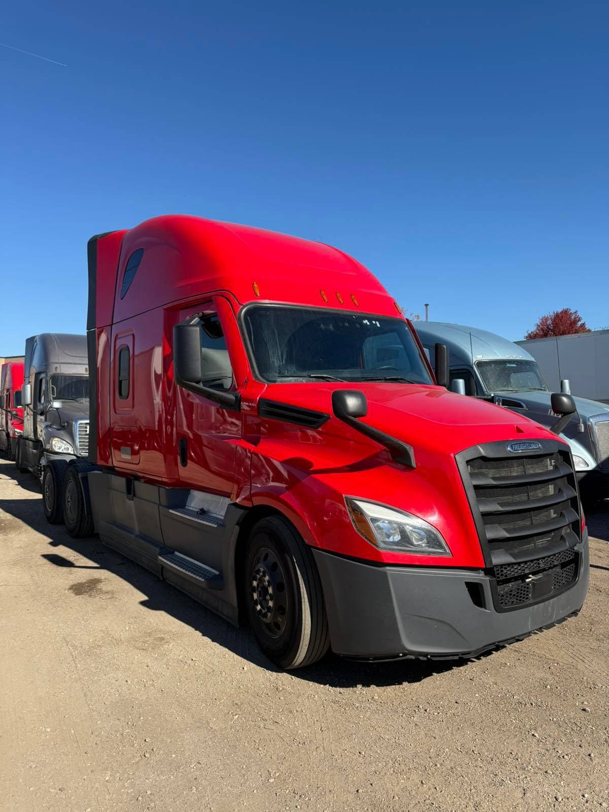 2022 Freightliner Cascadia  image 3