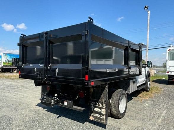 2024 Ford F550 image 4