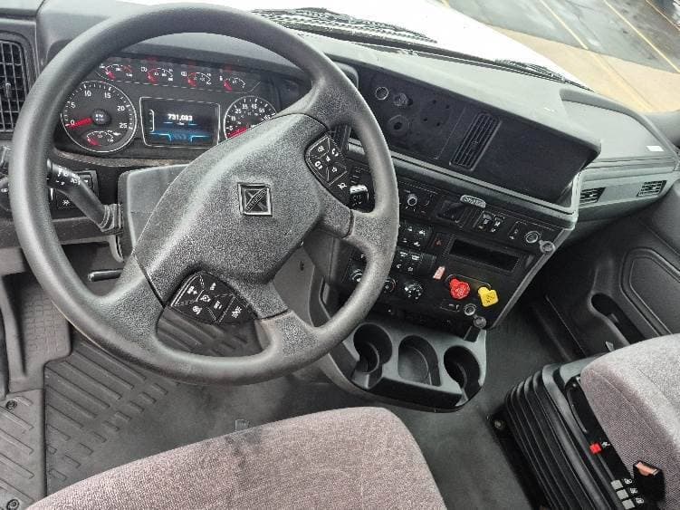 2023 International LT62F image 6