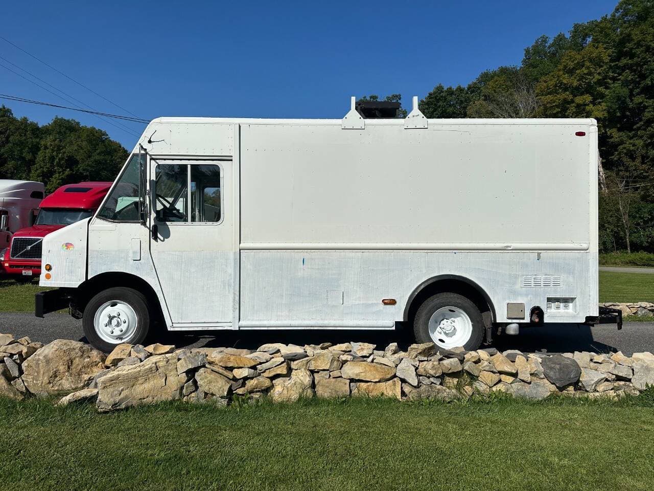 2014 Freightliner MT45 image 8