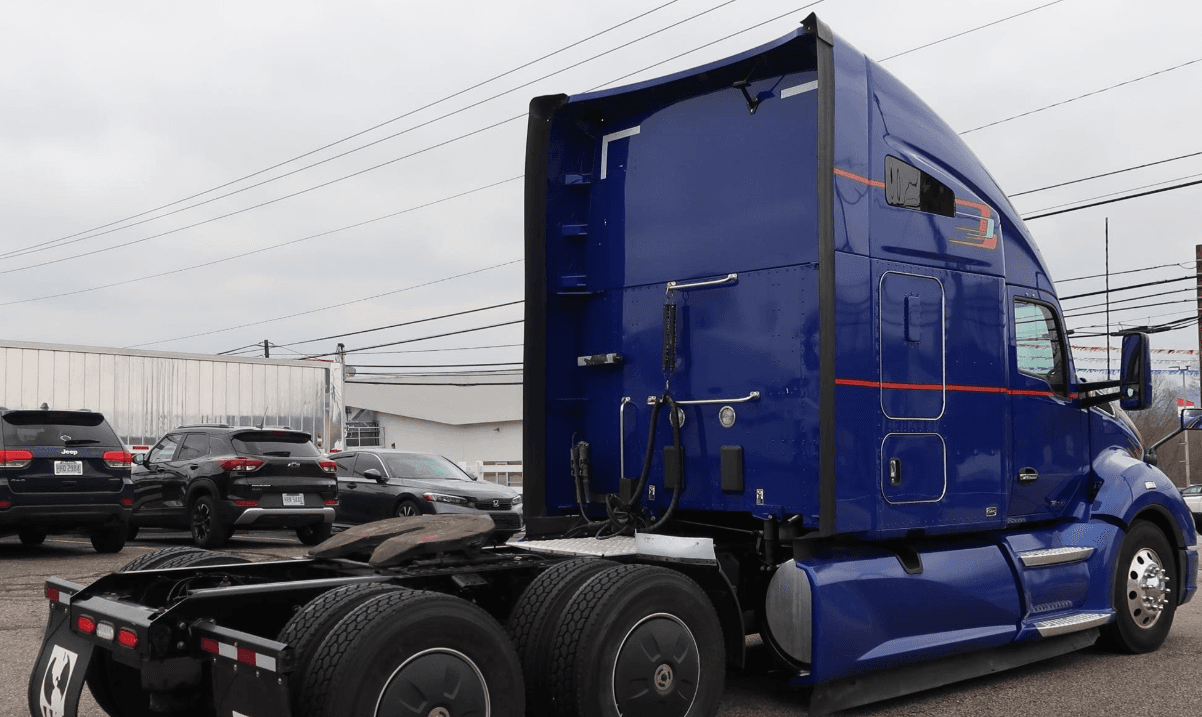 2020 Kenworth T680 image 5