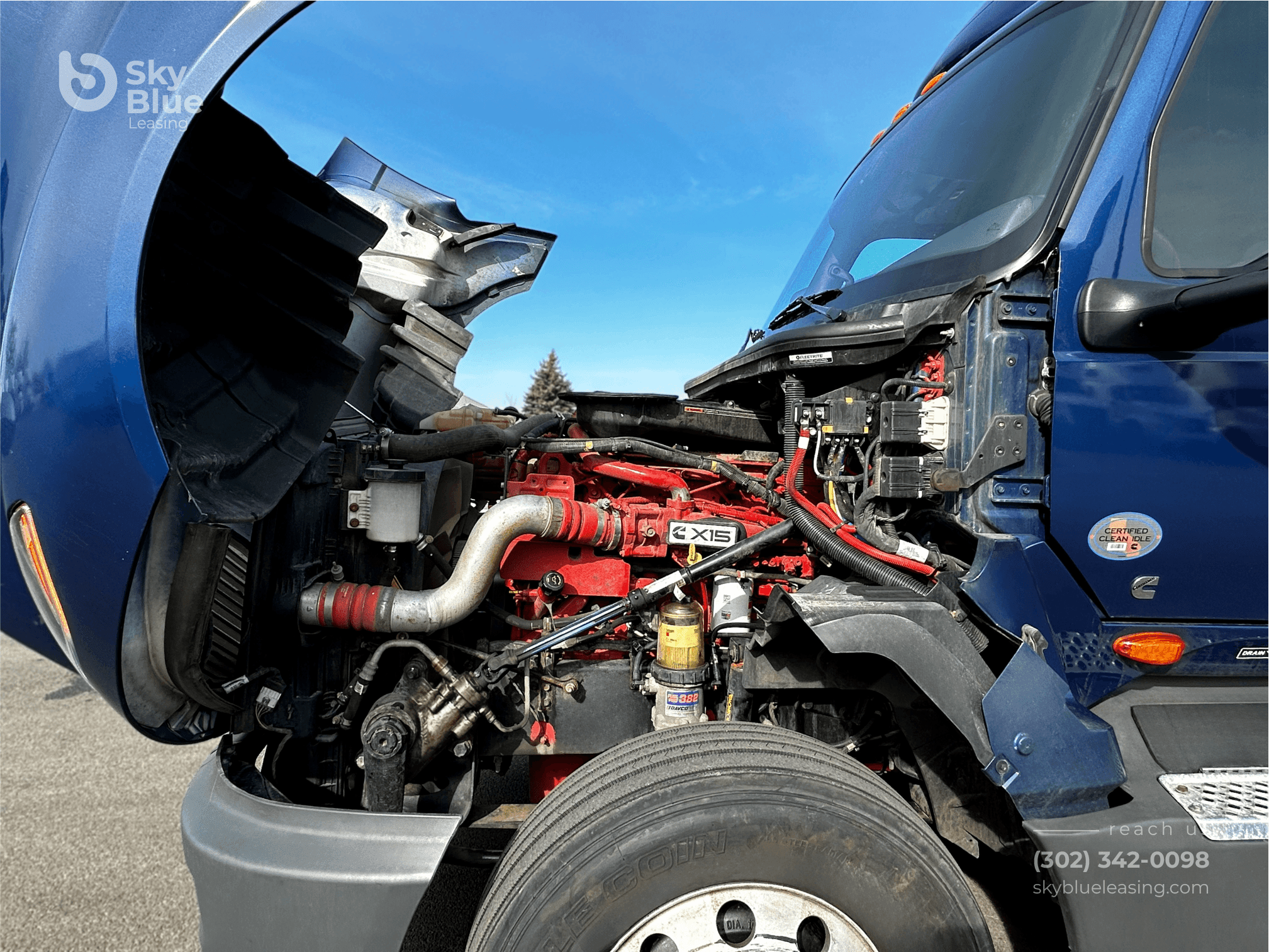 2023 International LT625 image 9