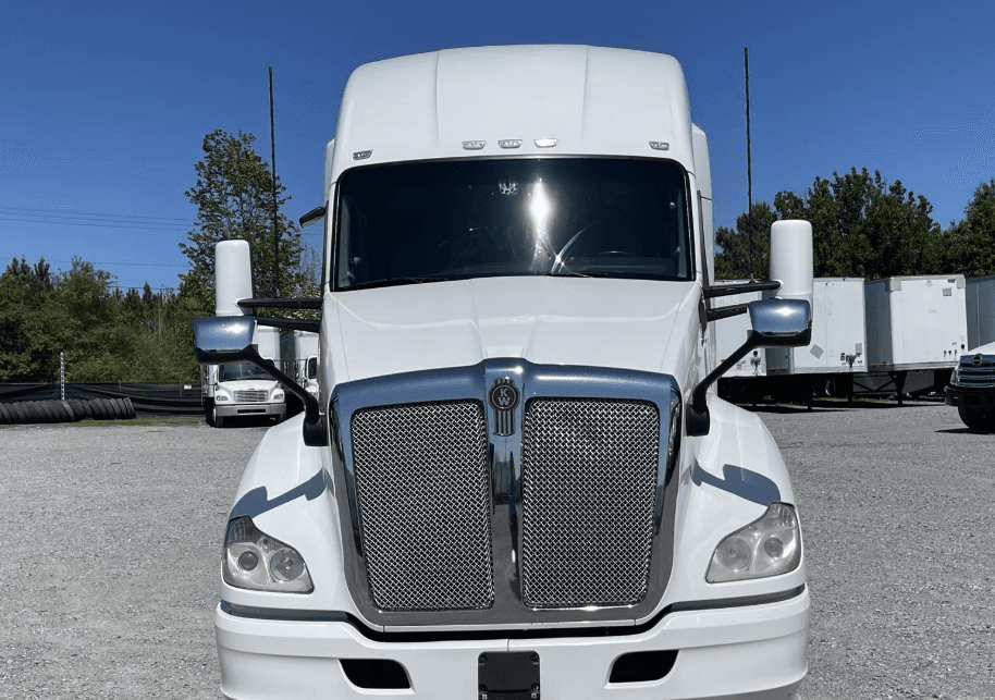 2020 Kenworth T680 image 2