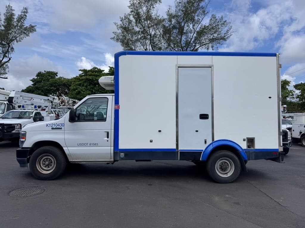 2024 Ford E350 Cutaway image 4